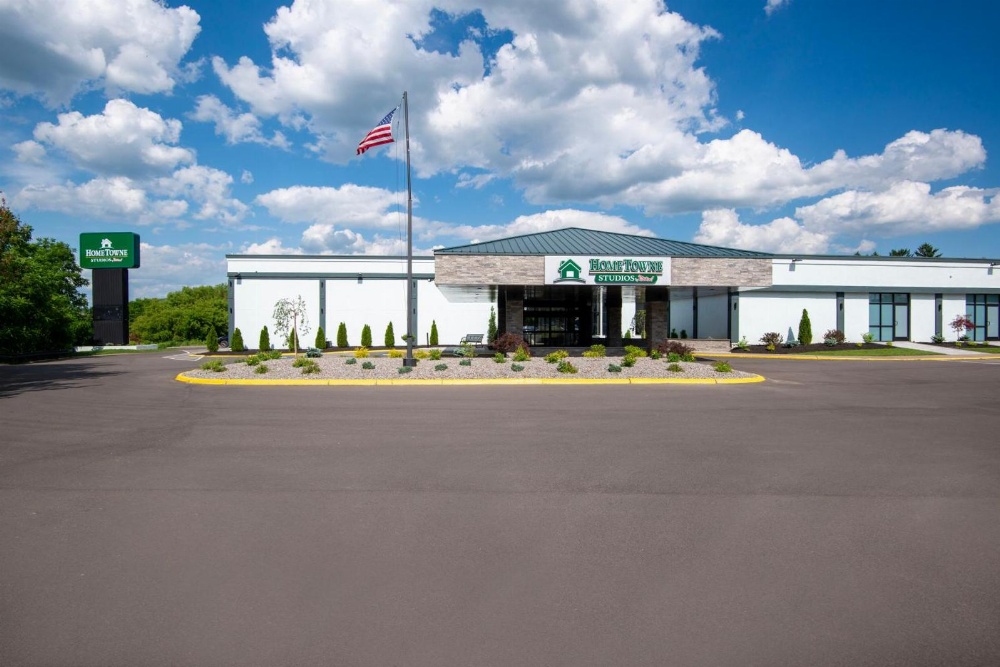 HomeTowne Studios & Conference Center Cortland
