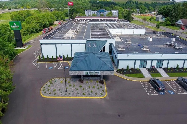 HomeTowne Studios & Conference Center Cortland image 9